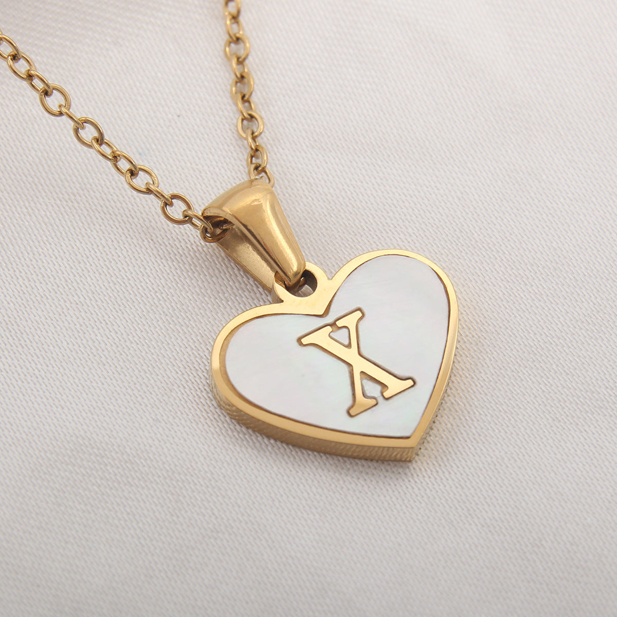 26 Letter Heart-shaped Necklace White Shell Love Clavicle Chain Fashion Necklace For Women Jewelry Valentine's Day