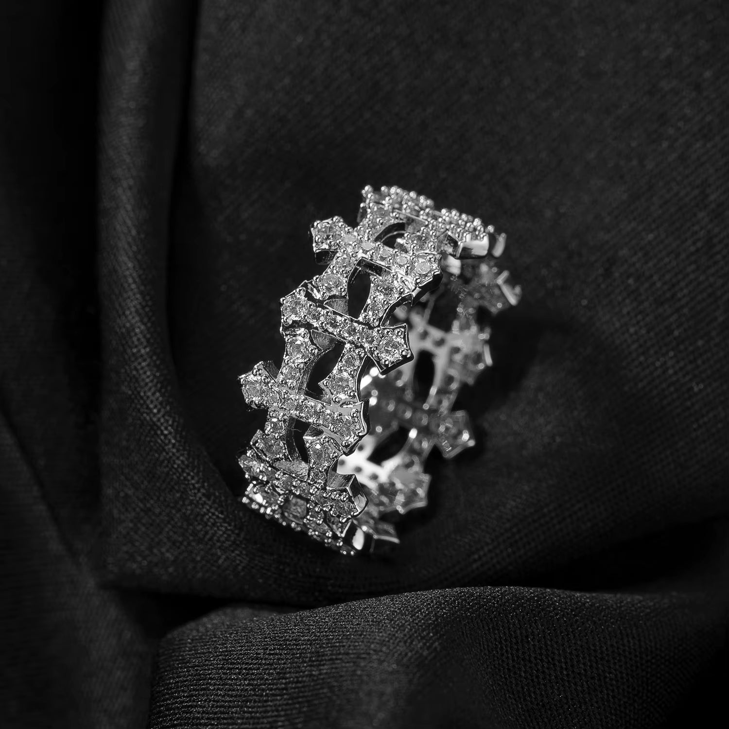 Korean Version Classic Bands Hollowed Checkered Open Cross Ring ZIRCON Women'S Jewelry Main Material Copper None