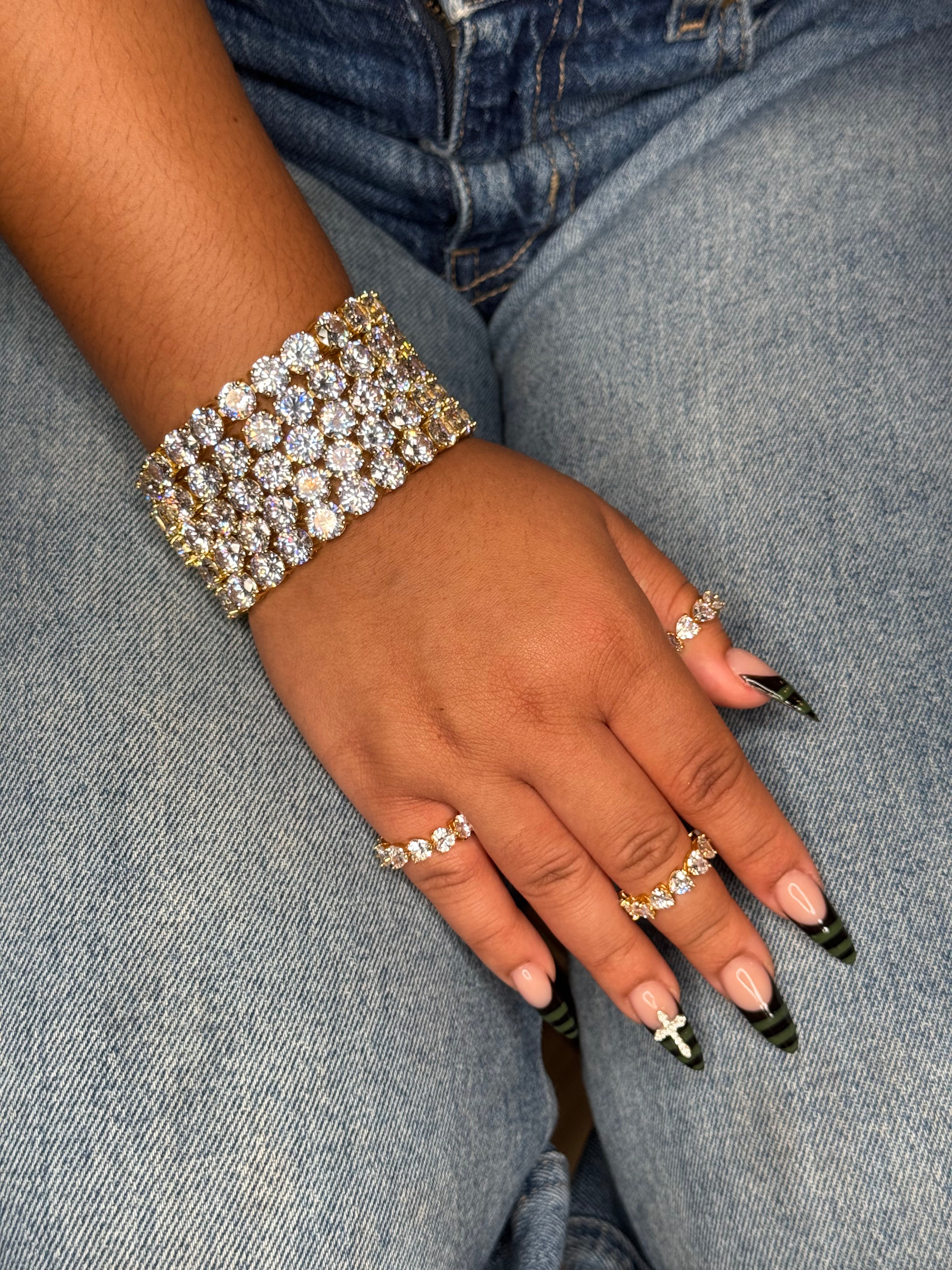 THE HEARTBREAKER | Heart CZ Statement Ring