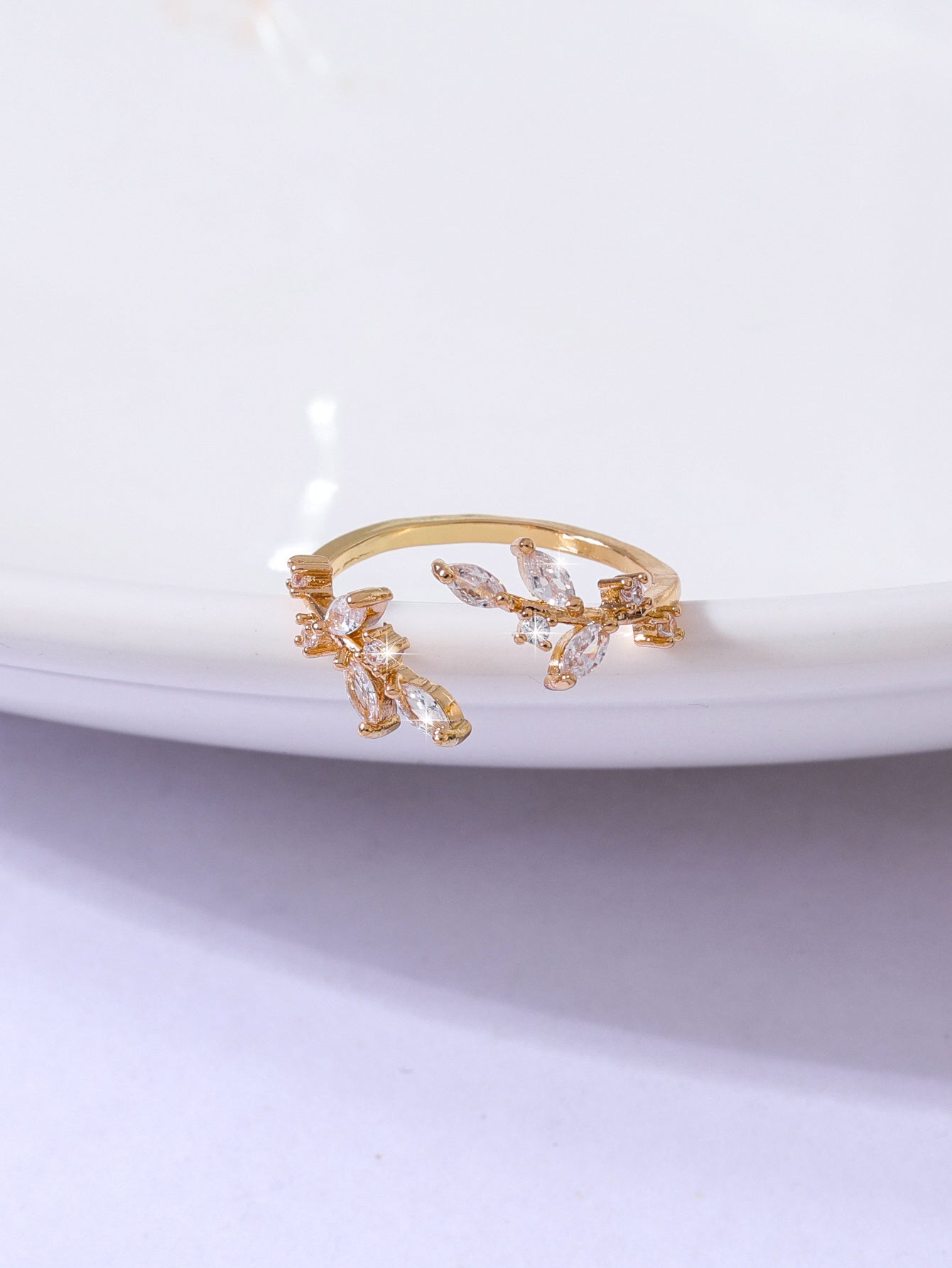 Fashion Simple Gold Ring Leaf Ring