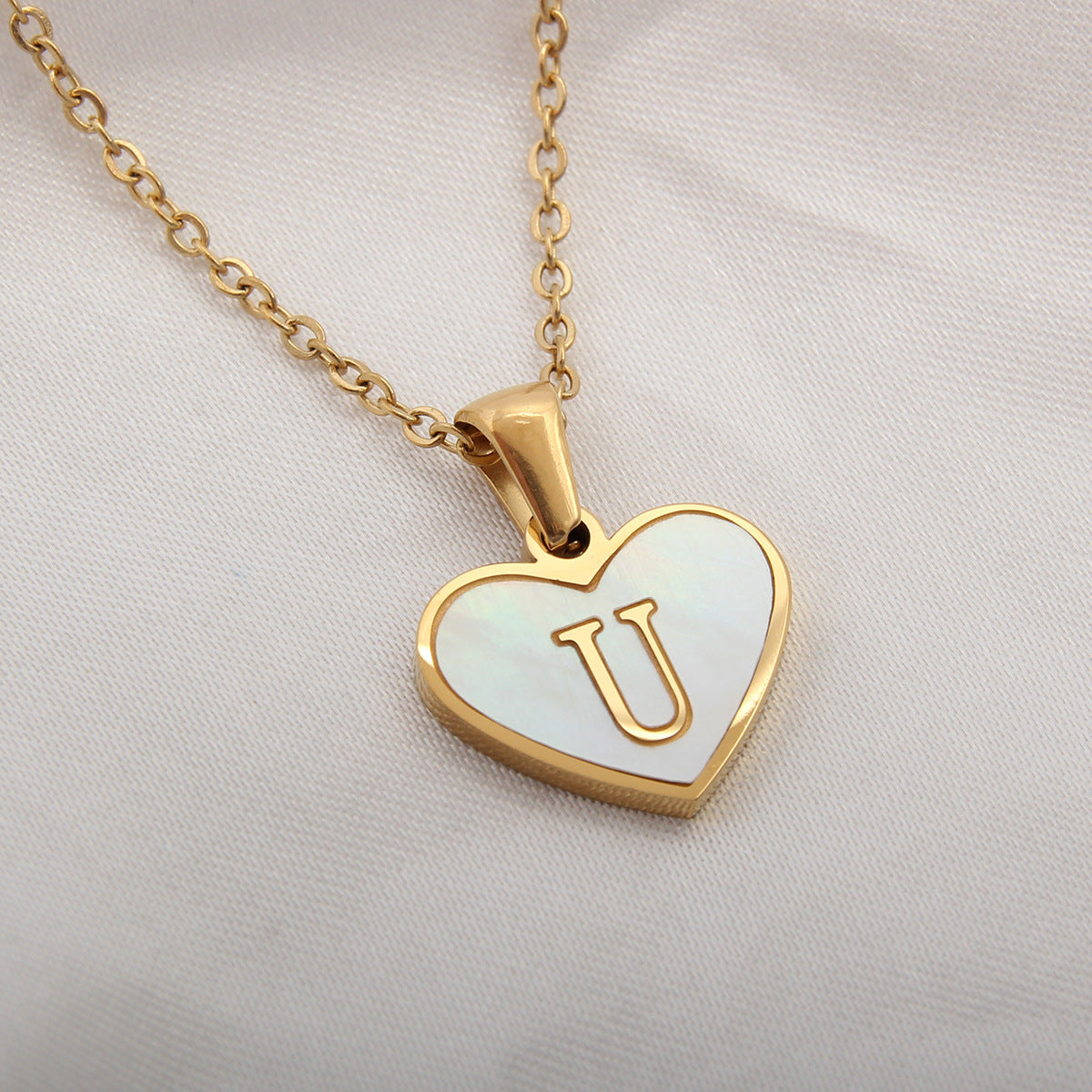 26 Letter Heart-shaped Necklace White Shell Love Clavicle Chain Fashion Necklace For Women Jewelry Valentine's Day